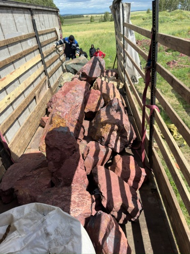 Ландшафтные глыбы красно-фиолетовые 200-1000 килограмм купить в Томской области