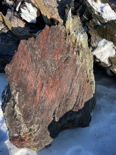 Ландшафтные глыбы красно-фиолетовые 200-1000 килограмм купить в Томской области