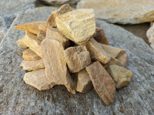 Златолит жёлтый декоративная каменная крошка купить в Томской области