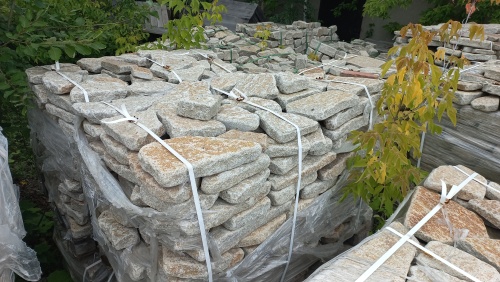 Гранитный плитняк галтованный для парковки купить в Томской области