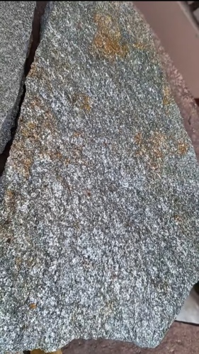 Плитняк златолит серебристый для цоколя, отмостки купить в Томской области