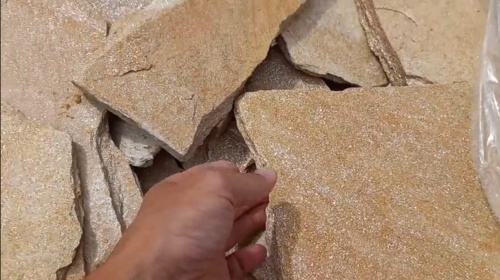 Плитняк златолит жёлтый золотистый для отмостки купить в Томской области