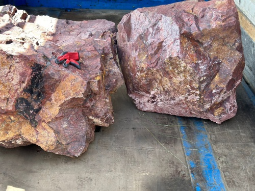 Ландшафтные глыбы красно-фиолетовые 200-1000 килограмм купить в Томской области