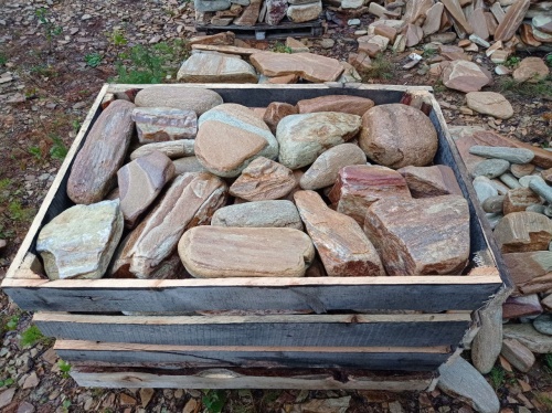 Златолит жёлтый, жёлто-зелёный глыбки и валуны для ланшафтного дизайна купить в Томской области