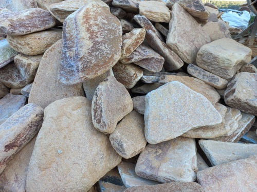 Златолит жёлтый, жёлто-зелёный глыбки и валуны для ланшафтного дизайна купить в Томской области