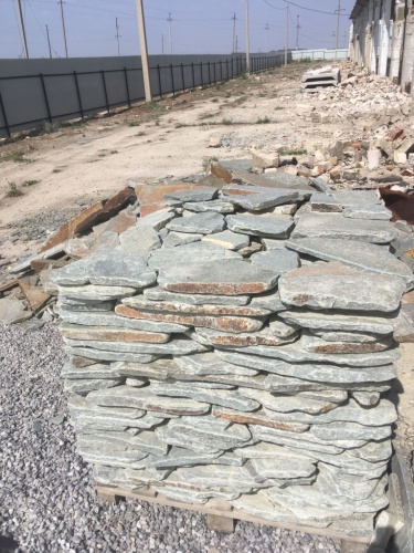 Златолит серебристый галтованный для лестниц купить в Томской области